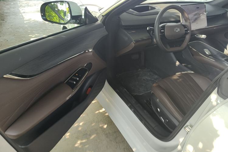 Used CHANGAN NEVO A07 2025 Blue Whale Range-Extending Version 230 Flagship Model Driver Seat