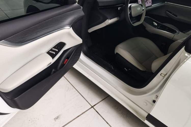 Used CHANGAN NEVO A07 2025 Blue Whale Range-Extending Model 140 Elite Version Driver Seat