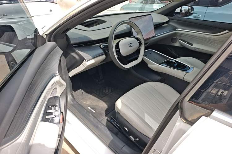 Used CHANGAN NEVO A07 2025 All-Electric "True Fragrance" Edition 710-Mile Long-Range Version Driver Seat