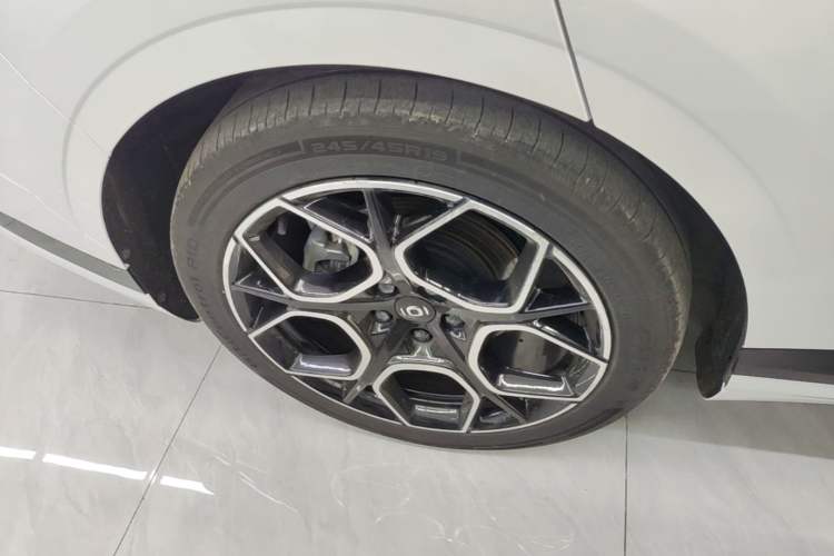 Used CHANGAN NEVO A07 2025 All-Electric "True Fragrance" Edition 710-Mile Long-Range Version Exterior 5