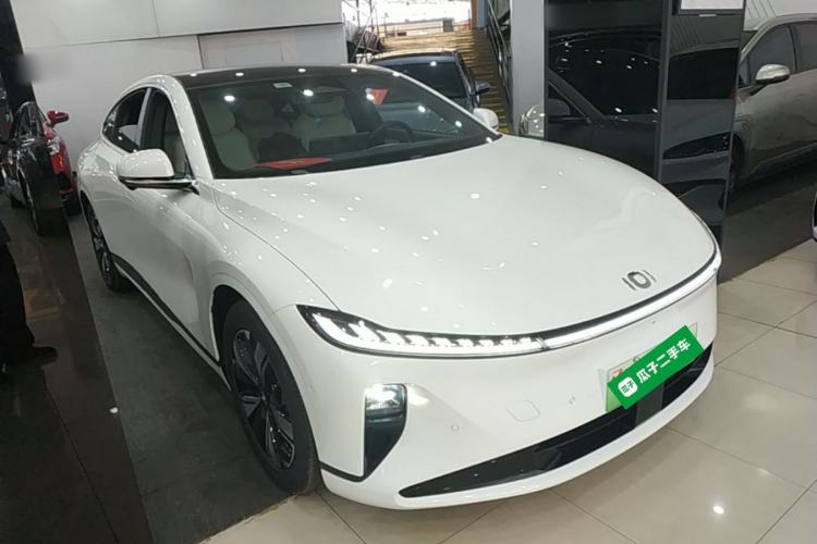 Used CHANGAN NEVO A07 2025 All-Electric "Real Bargain" 525 Luxury Model Front Right 45 Deg
