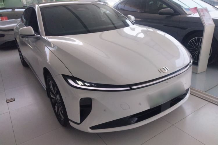 Used CHANGAN NEVO A07 2025 All-Electric "Real Bargain" 525 Luxury Model Front Right 45 Deg