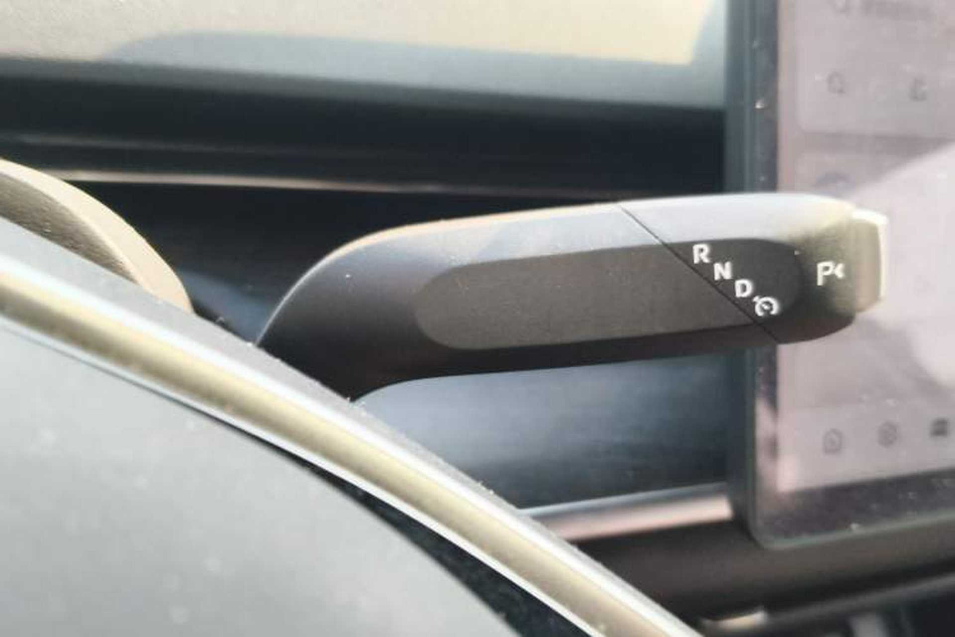 Used CHANGAN NEVO A07 2025 All-Electric "True Fragrance" Edition 710-Mile Long-Range Version Gear Lever