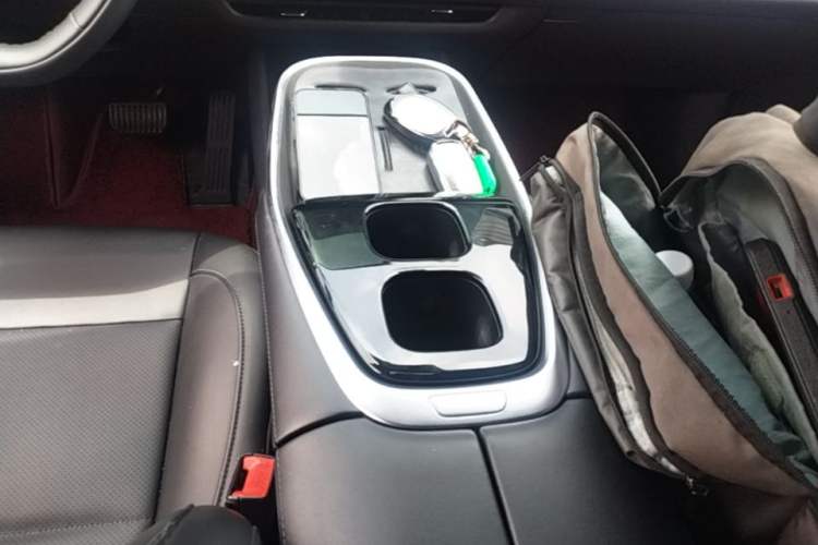 Used CHANGAN NEVO A07 2025 Pure Electric Collector's Edition Gear Lever
