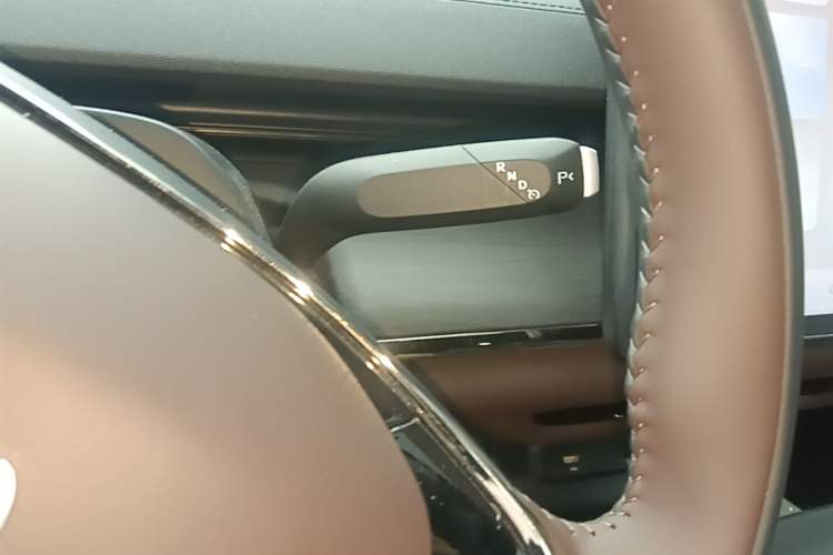 Used CHANGAN NEVO A07 2025 Range-Extended "Truly Delicious" 140 Elite Version Gear Lever