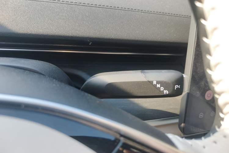 Used CHANGAN NEVO A07 2025 All-Electric "Real Bargain" 525 Luxury Model Gear Lever