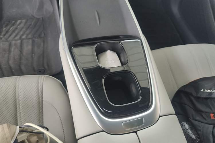 Used CHANGAN NEVO A07 2025 Blue Whale Pure Electric 625 Flagship Model Gear Lever