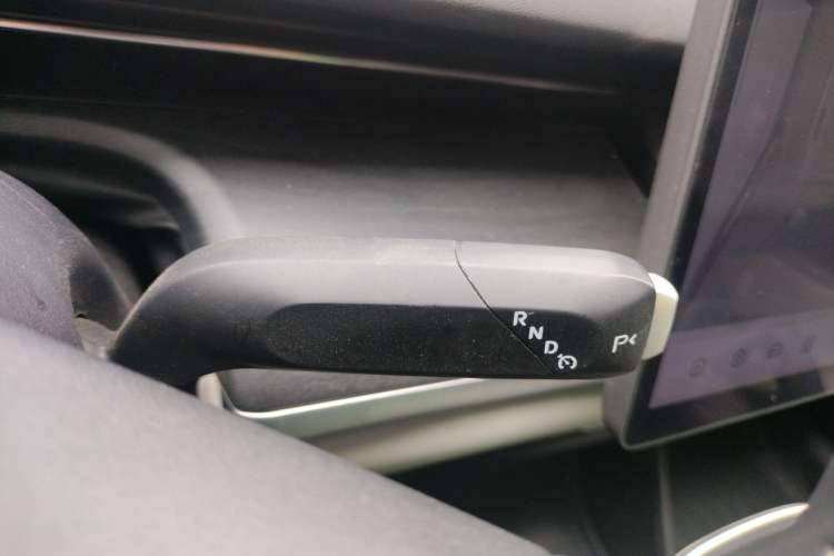 Used CHANGAN NEVO A07 2025 Blue Whale Extended-Range 230 Prestige Model Gear Lever