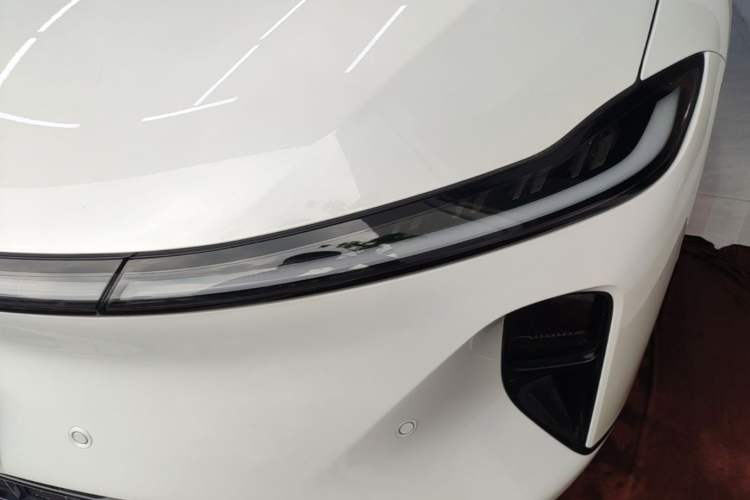 Used CHANGAN NEVO A07 2025 All-Electric "True Fragrance" Edition 710-Mile Long-Range Version Left Front Headlight