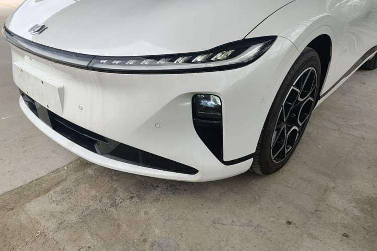 Used CHANGAN NEVO A07 2025 Blue Whale Pure Electric 625 Flagship Model Left Front Headlight