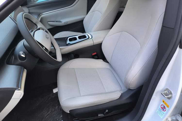 Used CHANGAN NEVO A07 2025 Blue Whale Range-Extending Model 140 Elite Version Left Front Seat