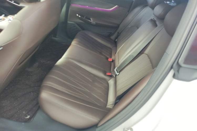Used CHANGAN NEVO A07 2025 All-Electric "True Fragrance" Edition 710-Mile Long-Range Version Left Rear Seat