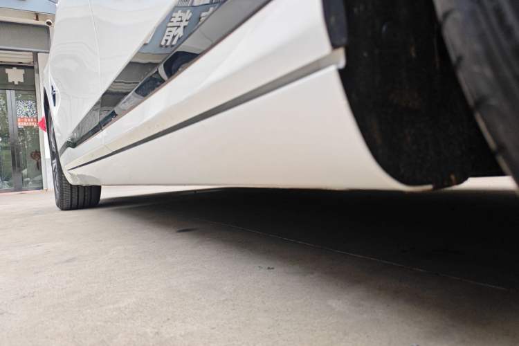 Used CHANGAN NEVO A07 2025 Blue Whale Range-Extending Model 140 Elite Version Left Side Sill