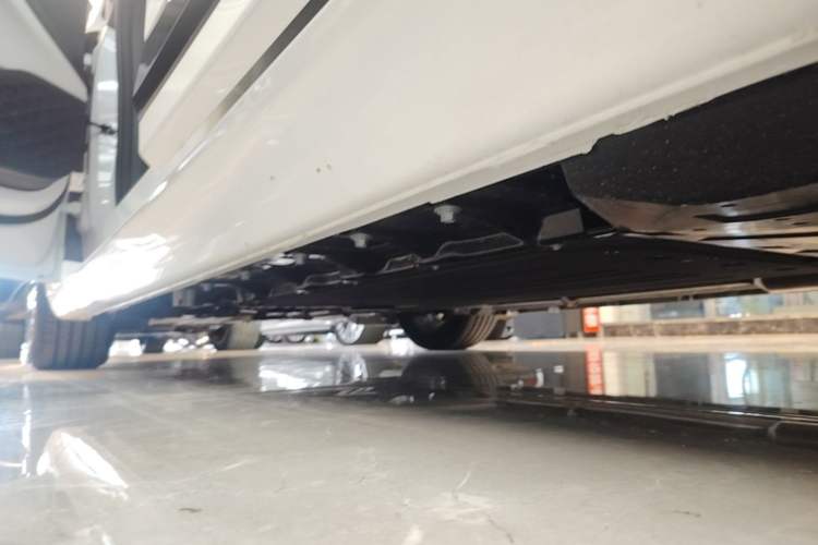 Used CHANGAN NEVO A07 2025 Blue Whale Range-Extending Model 140 Elite Version Left Side Sill