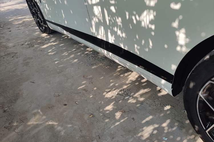 Used CHANGAN NEVO A07 2025 Blue Whale Range-Extending Version 230 Flagship Model Left Side Sill