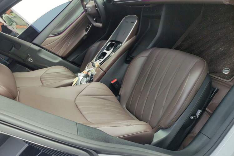 Used CHANGAN NEVO A07 2025 All-Electric "True Fragrance" Edition 710-Mile Long-Range Version Right Front Seat