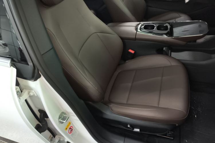 Used CHANGAN NEVO A07 2025 Blue Whale Range-Extending Model 140 Elite Version Right Front Seat