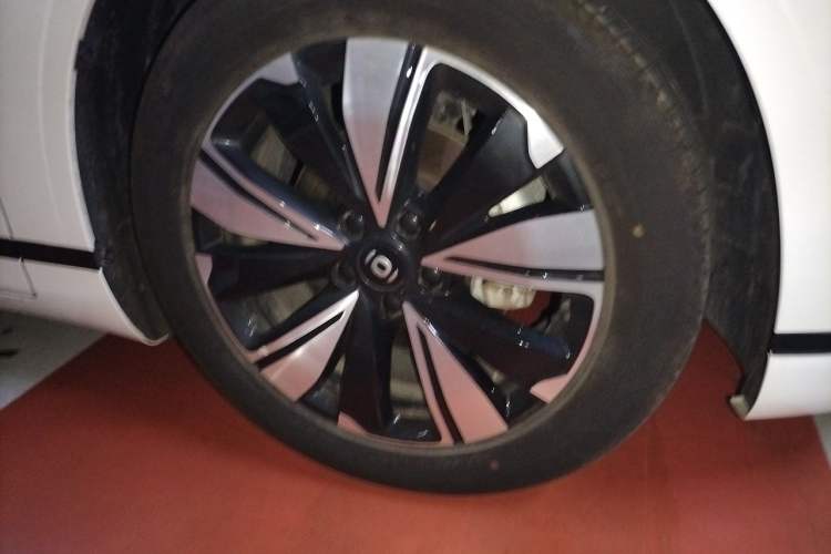 Used CHANGAN NEVO A07 2025 Range-Extended "Truly Delicious" 140 Elite Version Right Front Wheel Hub