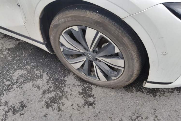 Used CHANGAN NEVO A07 2025 All-Electric "Real Bargain" 525 Luxury Model Right Front Wheel Hub