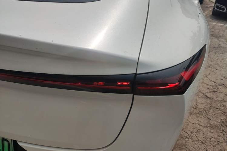 Used CHANGAN NEVO A07 2025 Range-Extended "True Fragrant" Edition 230 Luxury Version Right Rear Taillight