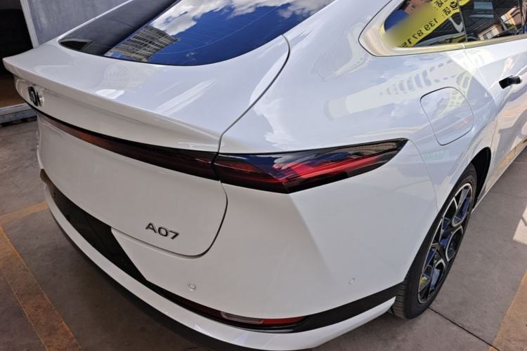 Used CHANGAN NEVO A07 2025 All-Electric "True Fragrance" Edition 710-Mile Long-Range Version Right Rear Taillight