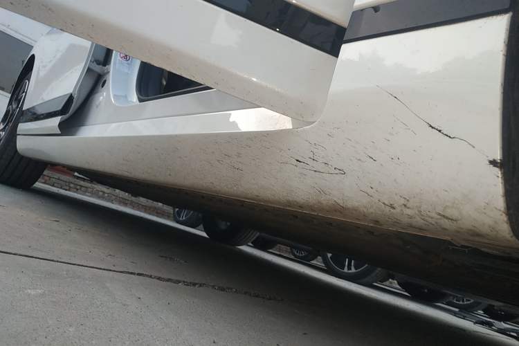 Used CHANGAN NEVO A07 2025 Pure Electric "True Fragrance" Edition 625 Flagship Model Right Side Sill