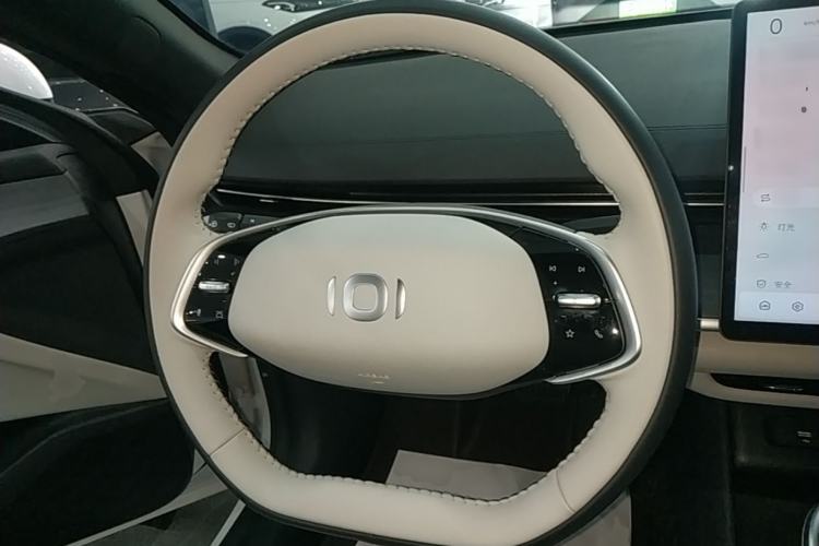 Used CHANGAN NEVO A07 2025 All-Electric "Real Bargain" 525 Luxury Model Steering Wheel