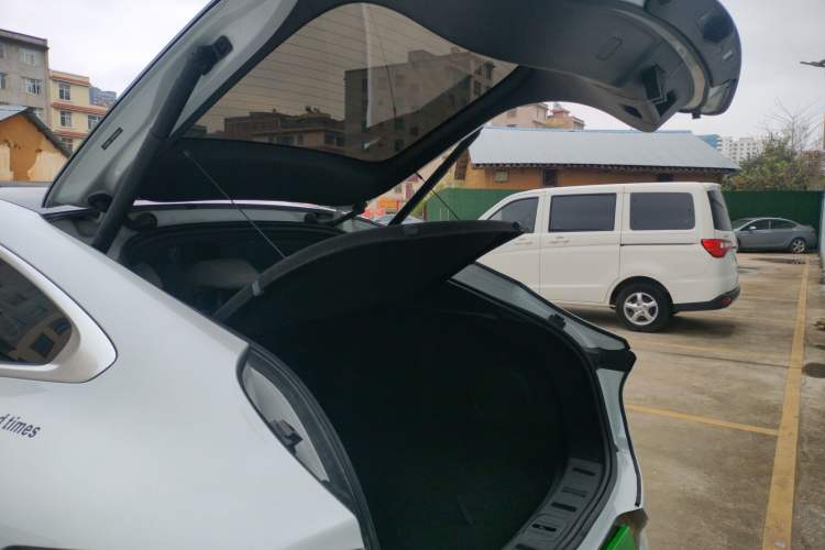 Used CHANGAN NEVO A07 2025 Blue Whale Extended-Range 230 Prestige Model Trunk