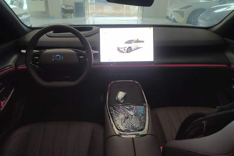 Used CHANGAN NEVO A07 2026 Model Ultra-Long Blue Whale Pure Electric 730 Flagship Edition Center Console