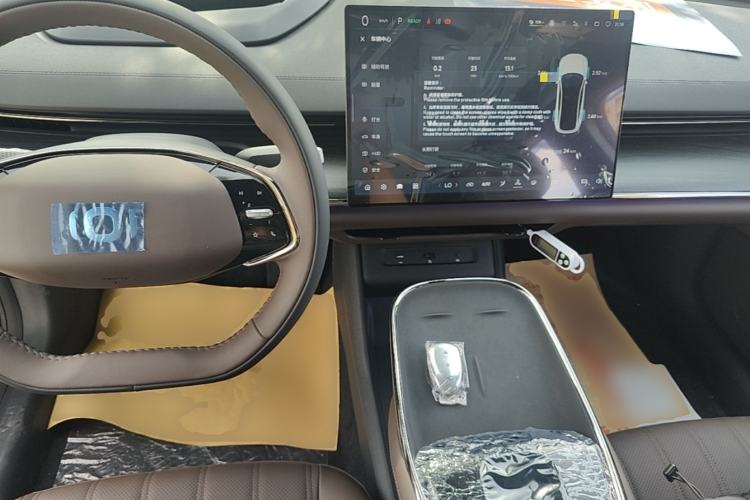 Used CHANGAN NEVO A07 2026 Model Ultra-Long Blue Whale Pure Electric 730 Flagship Edition Center Console