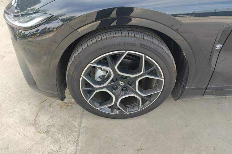 Used CHANGAN NEVO A07 2026 Model Ultra-Long Blue Whale Range-Extending 310 Flagship Edition Exterior 4