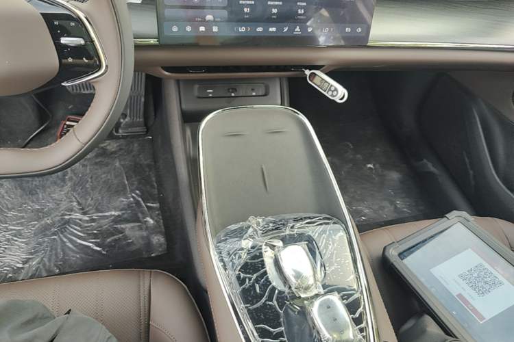 Used CHANGAN NEVO A07 2026 Model Ultra-Long Blue Whale Range-Extending 310 Flagship Edition Gear Lever