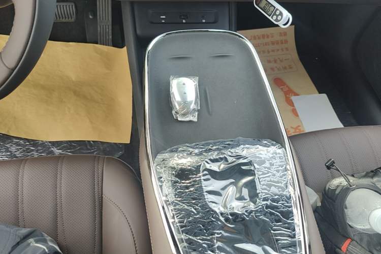 Used CHANGAN NEVO A07 2026 Model Ultra-Long Blue Whale Pure Electric 730 Flagship Edition Gear Lever