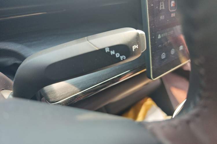 Used CHANGAN NEVO A07 2026 Model Ultra-Long Blue Whale Pure Electric 730 Luxury Edition Gear Lever