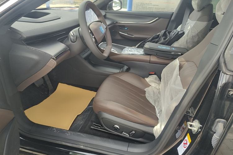 Used CHANGAN NEVO A07 2026 Model Ultra-Long Blue Whale Pure Electric 730 Flagship Edition Left Front Seat