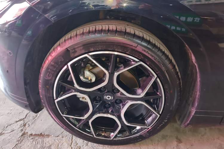 Used CHANGAN NEVO A07 2026 Model Ultra-Long Blue Whale Pure Electric 730 Luxury Edition Left Front Wheel Hub