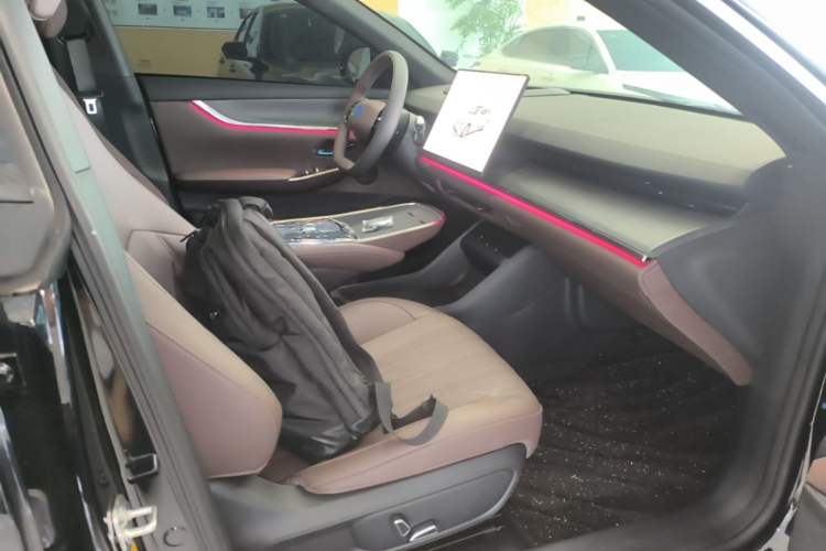 Used CHANGAN NEVO A07 2026 Model Ultra-Long Blue Whale Pure Electric 730 Flagship Edition Right Front Seat