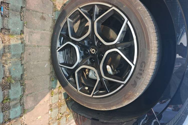 Used CHANGAN NEVO A07 2026 Model Ultra-Long Blue Whale Pure Electric 730 Luxury Edition Right Front Wheel Hub