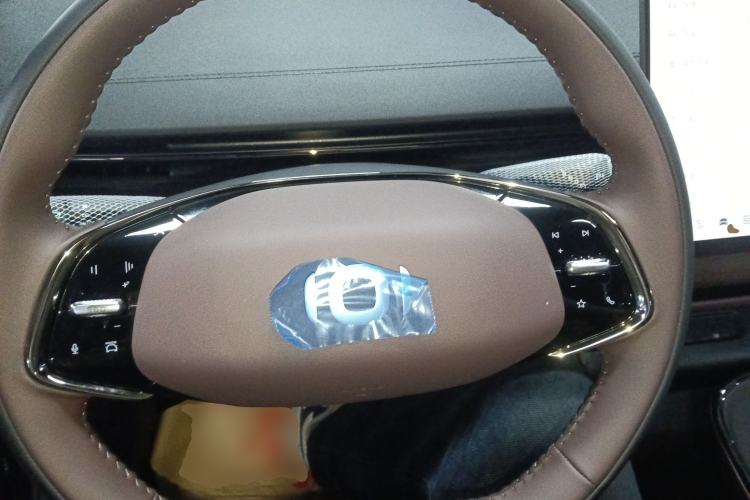 Used CHANGAN NEVO A07 2026 Model Ultra-Long Blue Whale Range-Extending 310 Luxury Edition Steering Wheel