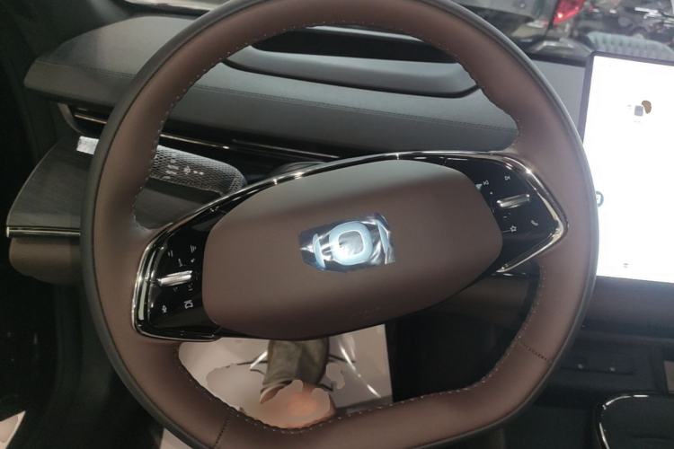 Used CHANGAN NEVO A07 2026 Model Ultra-Long Blue Whale Range-Extending 310 Flagship Edition Steering Wheel