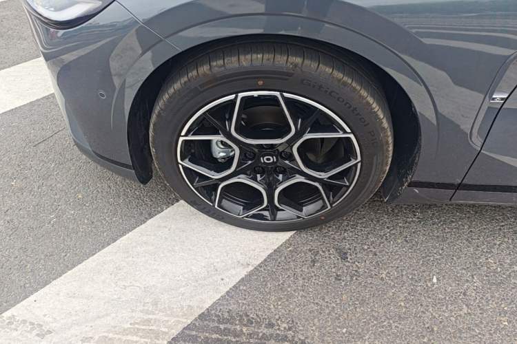 Used CHANGAN NEVO A07 2026 Model Ultra-Long Blue Whale Range-Extending 310 Luxury Edition Left Front Wheel Hub