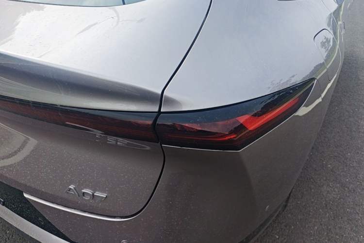 Used CHANGAN NEVO A07 2026 Model Ultra-Long Blue Whale Pure Electric 730 Flagship Edition Right Rear Taillight