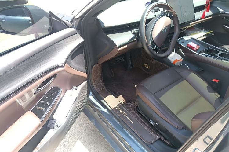 Used CHANGAN NEVO A07 2026 Model Ultra-Long Blue Whale Range-Extending 310 Luxury Edition Driver Seat