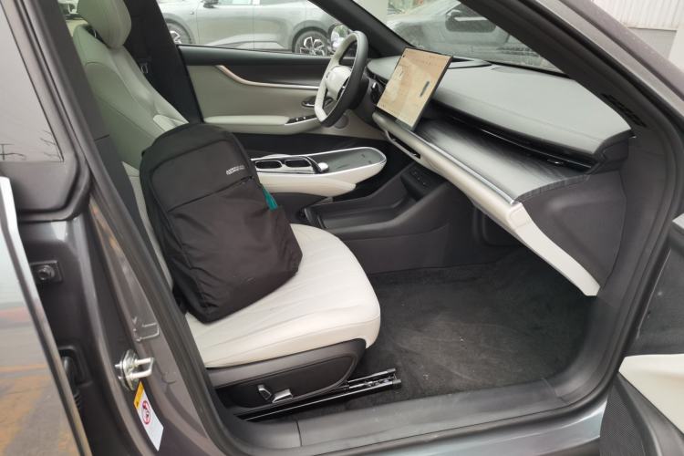 Used CHANGAN NEVO A07 2026 Model Ultra-Long Blue Whale Pure Electric 730 Flagship Edition Right Front Seat