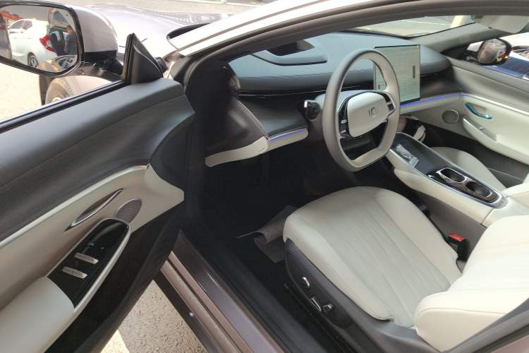 Used CHANGAN NEVO A07 2026 Model Ultra-Long Blue Whale Range-Extending 310 Flagship Edition Driver Seat