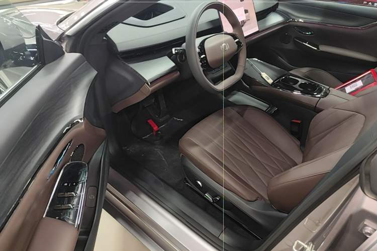 Used CHANGAN NEVO A07 2026 Model Ultra-Long Blue Whale Range-Extending 310 Flagship Edition Driver Seat