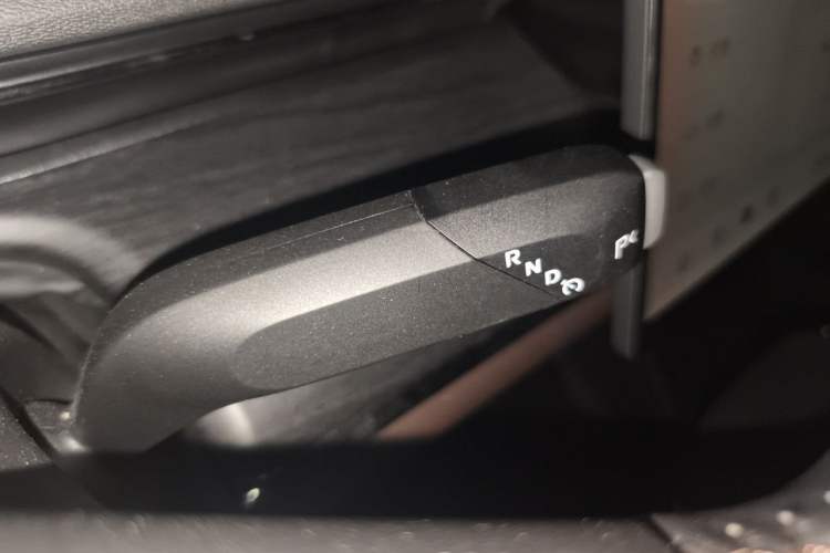 Used CHANGAN NEVO A07 2026 Model Ultra-Long Blue Whale Pure Electric 730 Luxury Edition Gear Lever