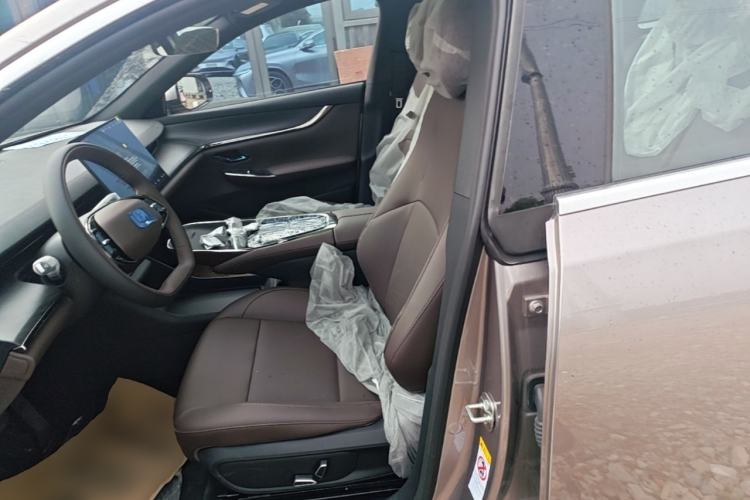 Used CHANGAN NEVO A07 2026 Model Ultra-Long Blue Whale Range-Extending 310 Luxury Edition Left Front Seat