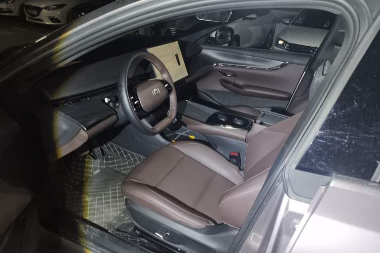 Used CHANGAN NEVO A07 2026 Model Ultra-Long Blue Whale Pure Electric 730 Luxury Edition Left Front Seat