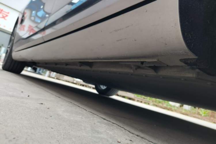 Used CHANGAN NEVO A07 2026 Model Ultra-Long Blue Whale Pure Electric 730 Luxury Edition Left Side Sill